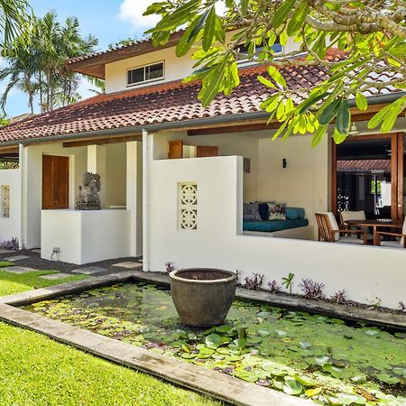 Surya Beachfront Villa ポートダグラス エクステリア 写真
