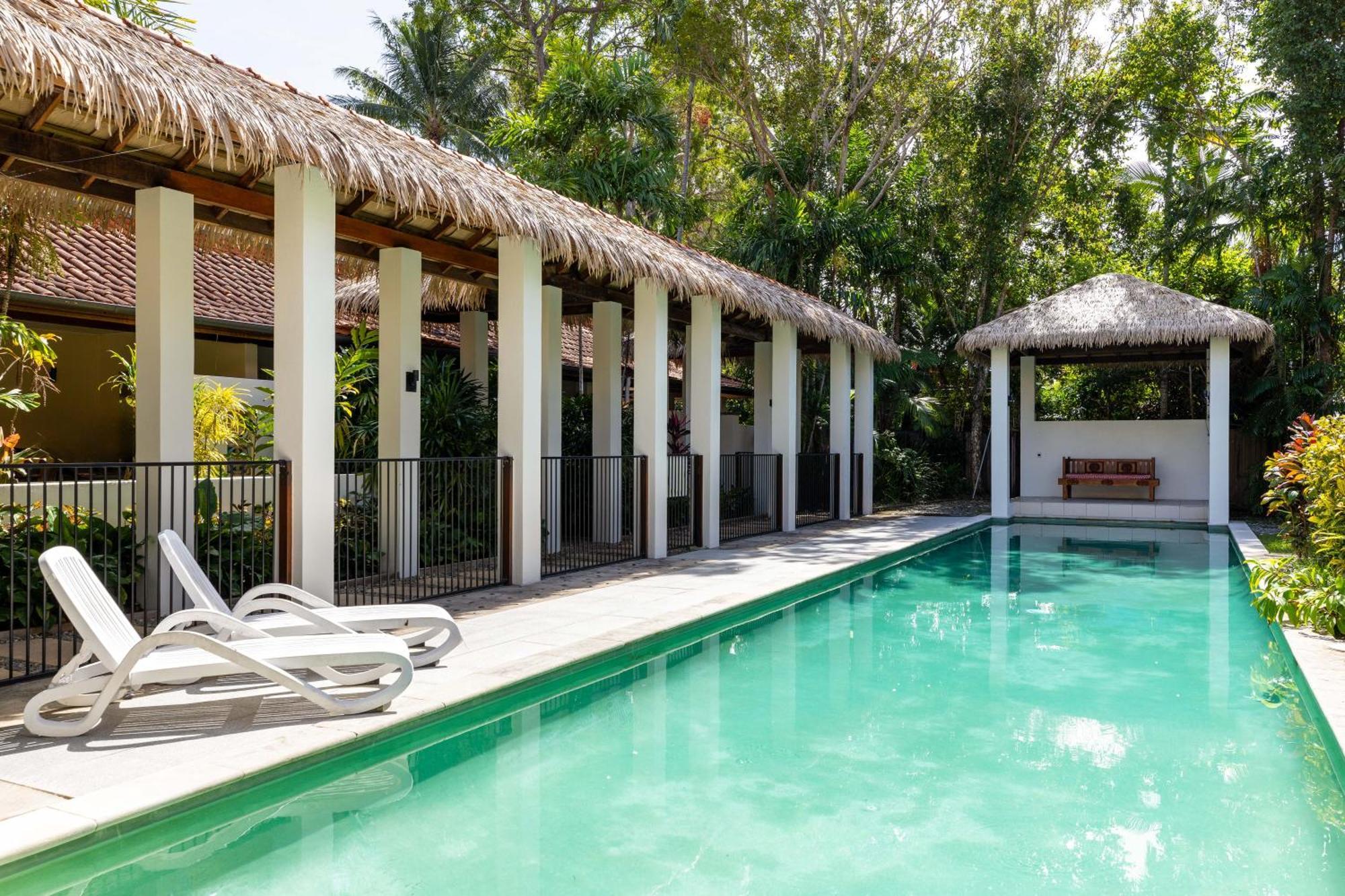 Surya Beachfront Villa ポートダグラス エクステリア 写真