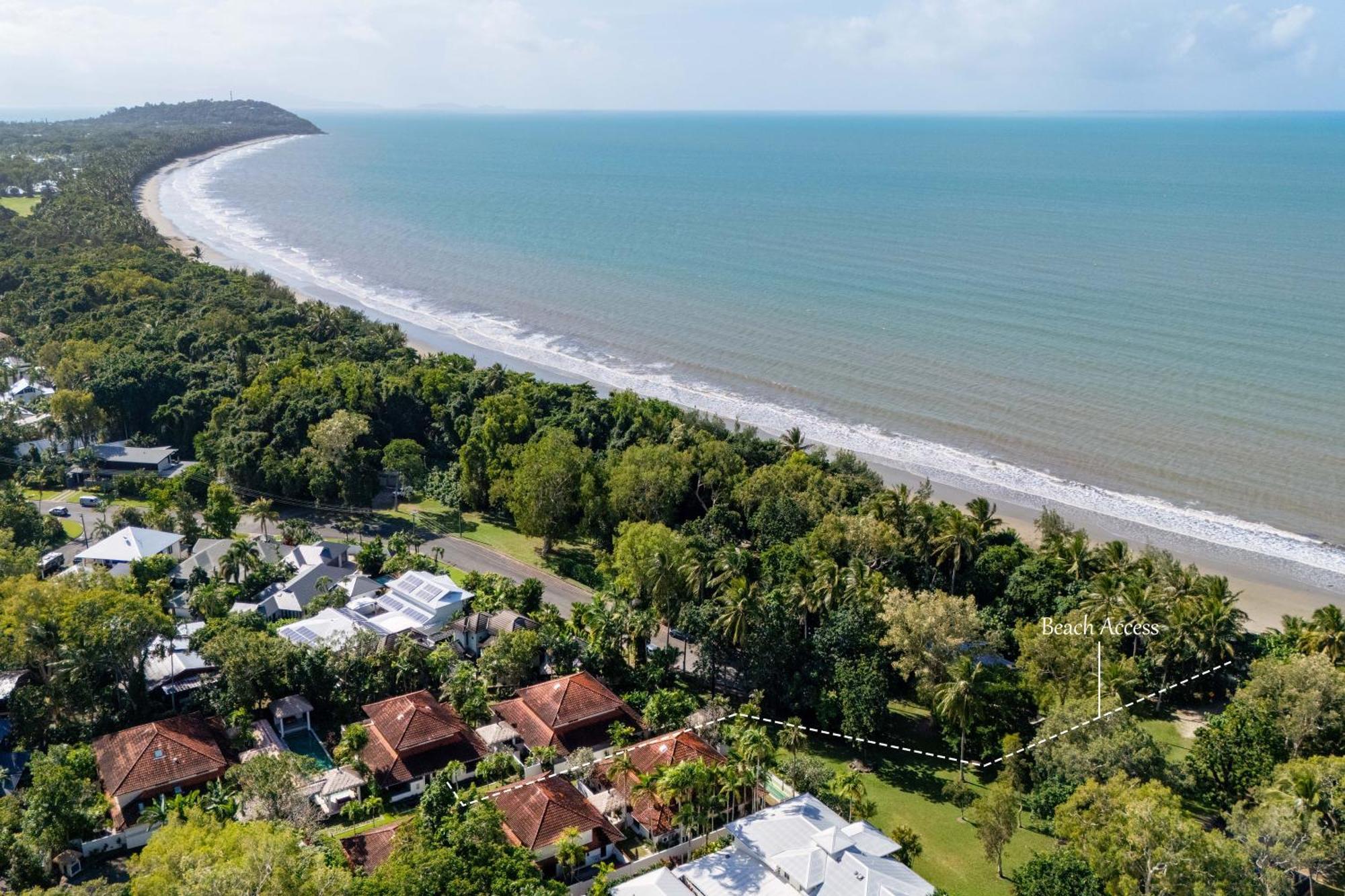 Surya Beachfront Villa ポートダグラス エクステリア 写真