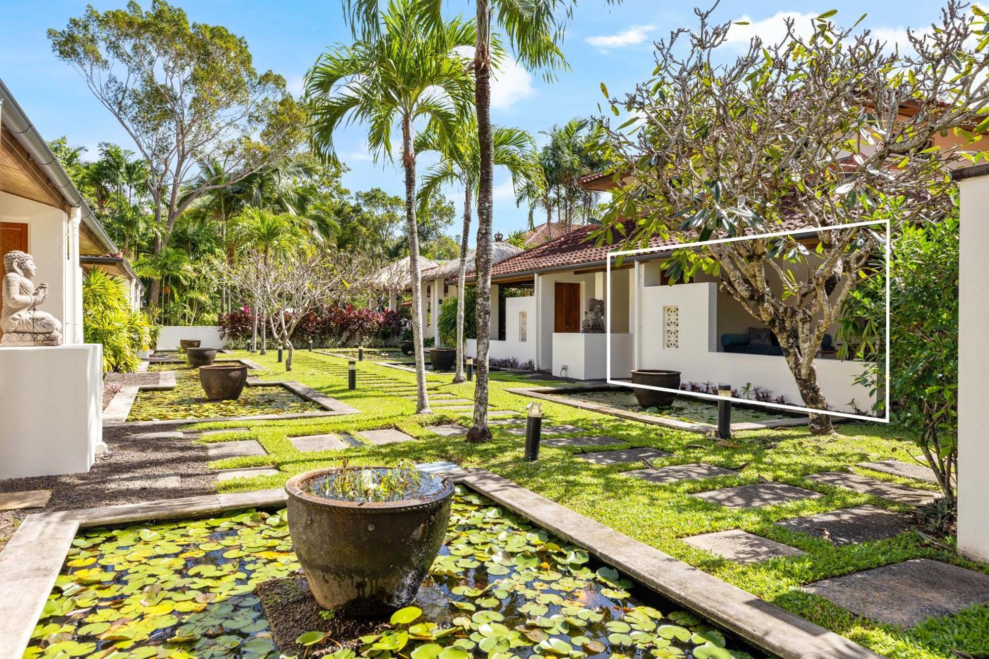 Surya Beachfront Villa ポートダグラス エクステリア 写真