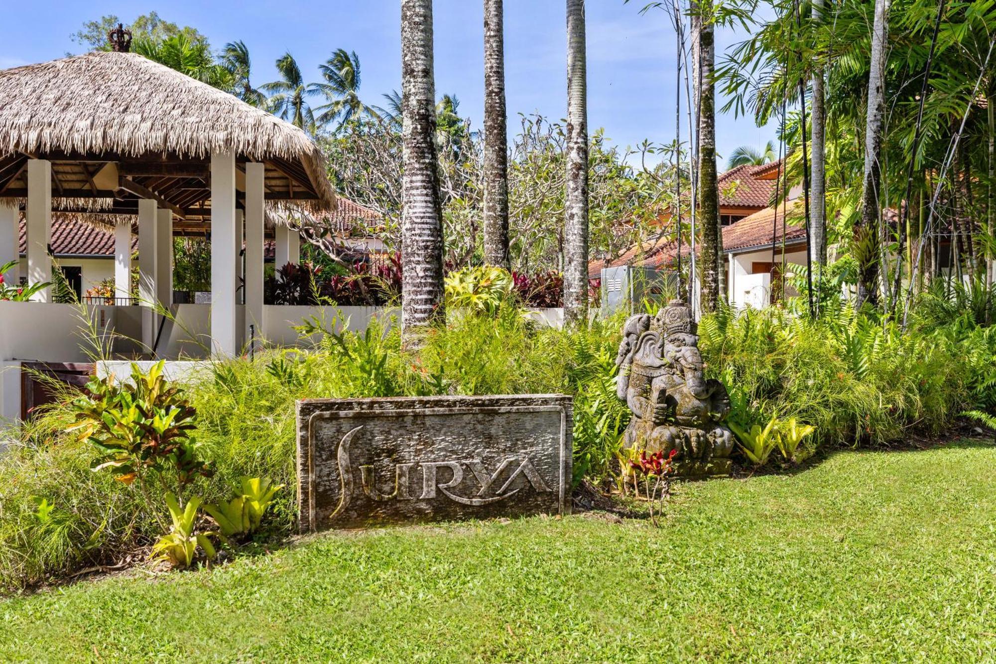 Surya Beachfront Villa ポートダグラス エクステリア 写真